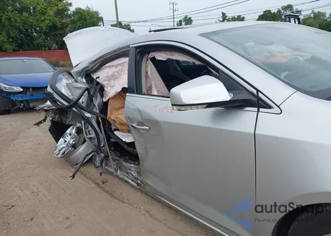 2010 Buick Lacrosse Cxl z USA, uszkodzony, nr VIN 1G4GD5EG4AF309082